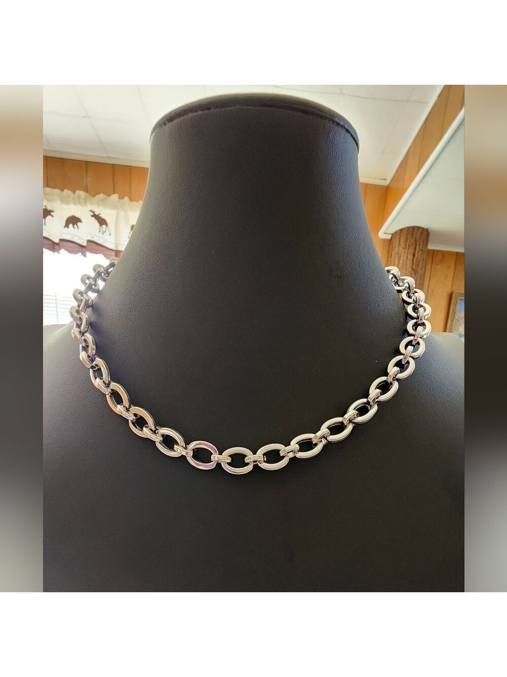 STUNNING Lia Sophia Silver-Tone Oval Link Statement Necklace 17” NWT
